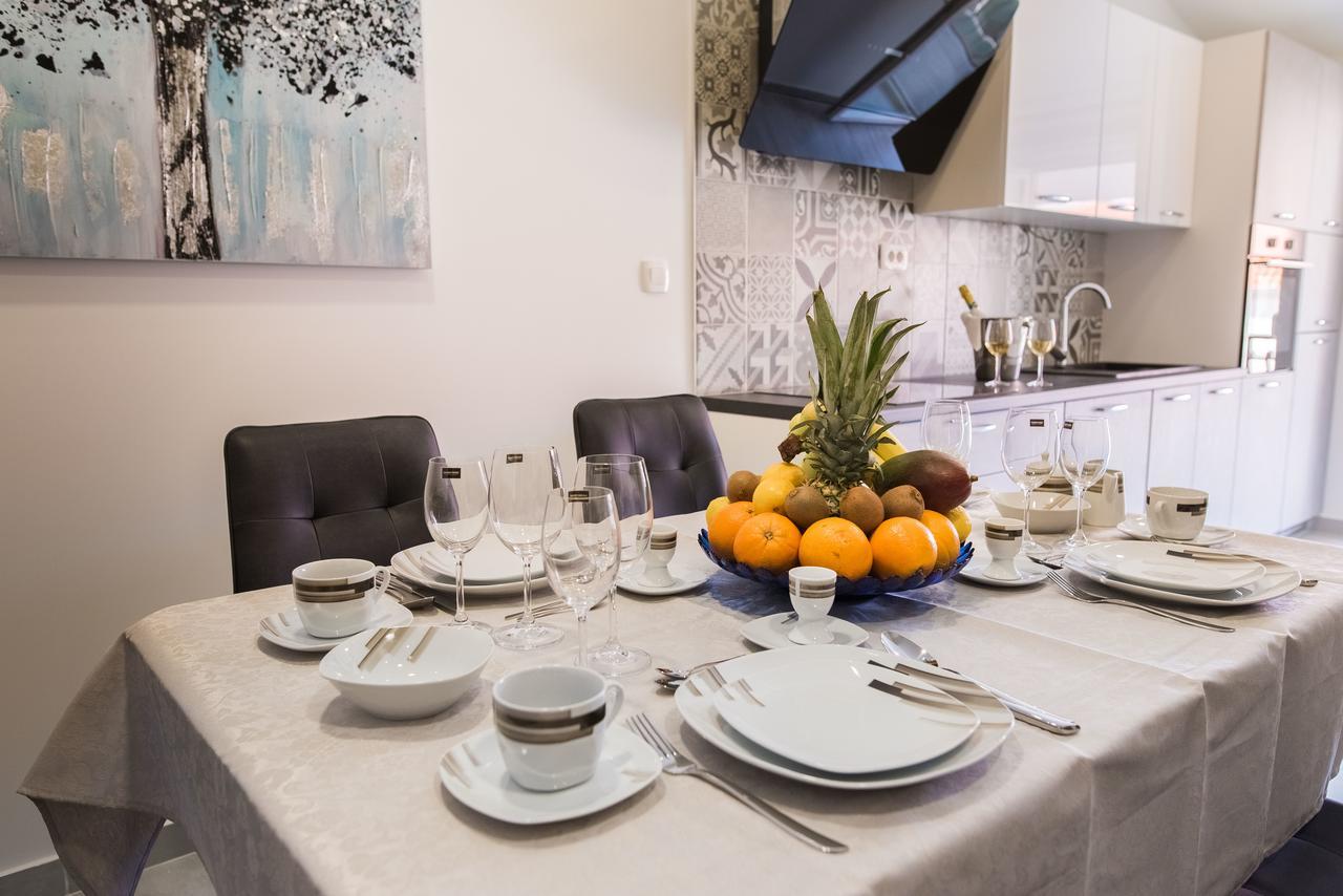 LCT Blue Lions Apartments Podstrana Extérieur photo