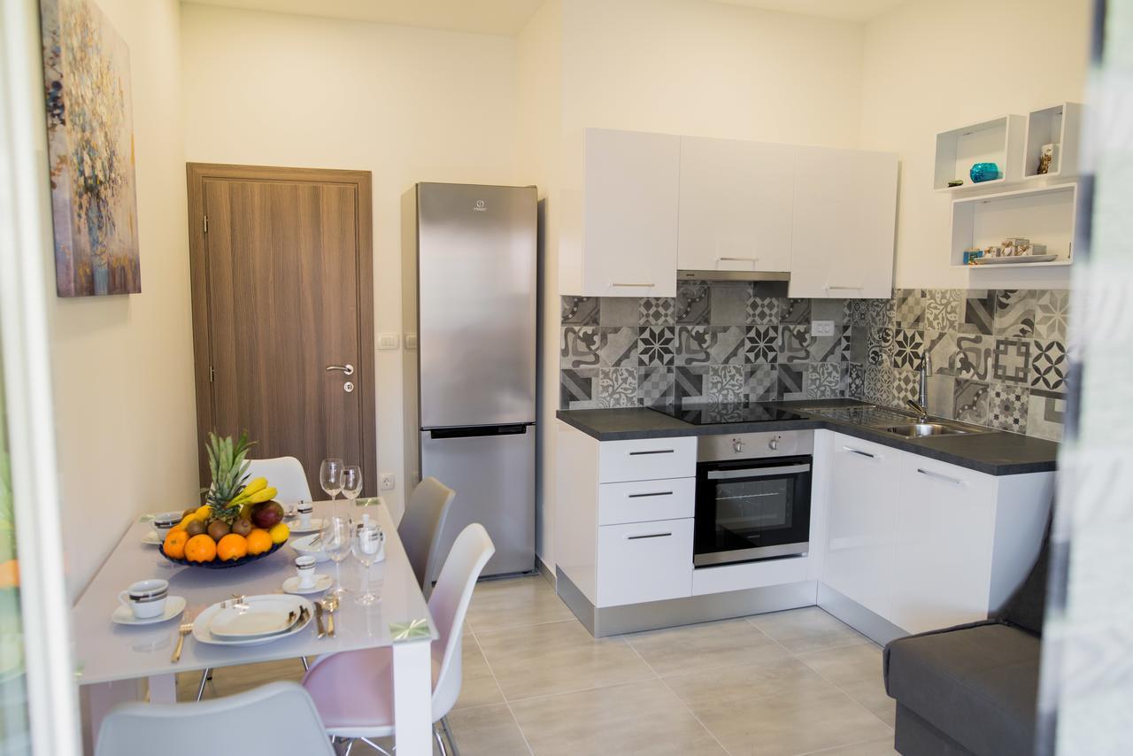 LCT Blue Lions Apartments Podstrana Extérieur photo