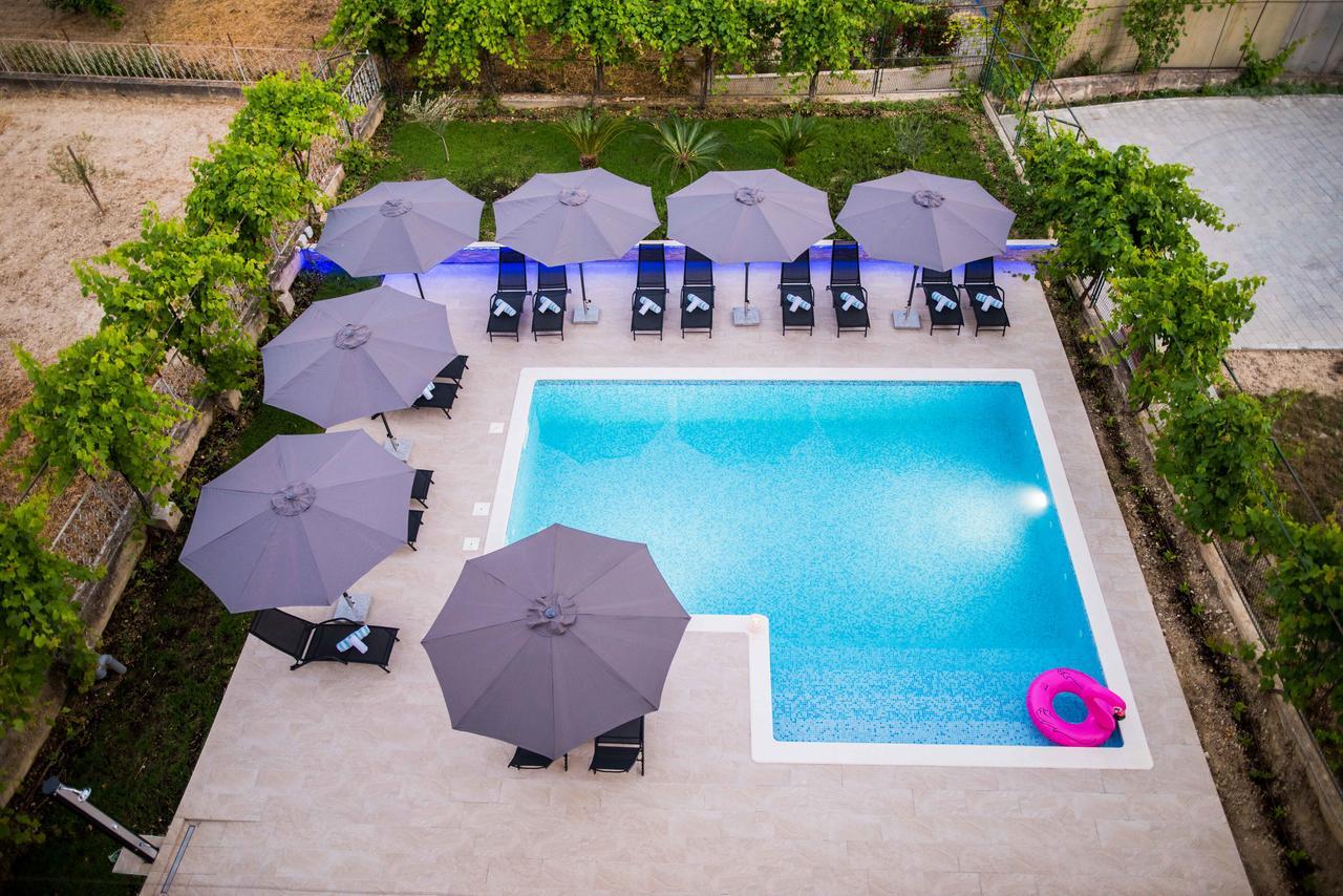 LCT Blue Lions Apartments Podstrana Extérieur photo