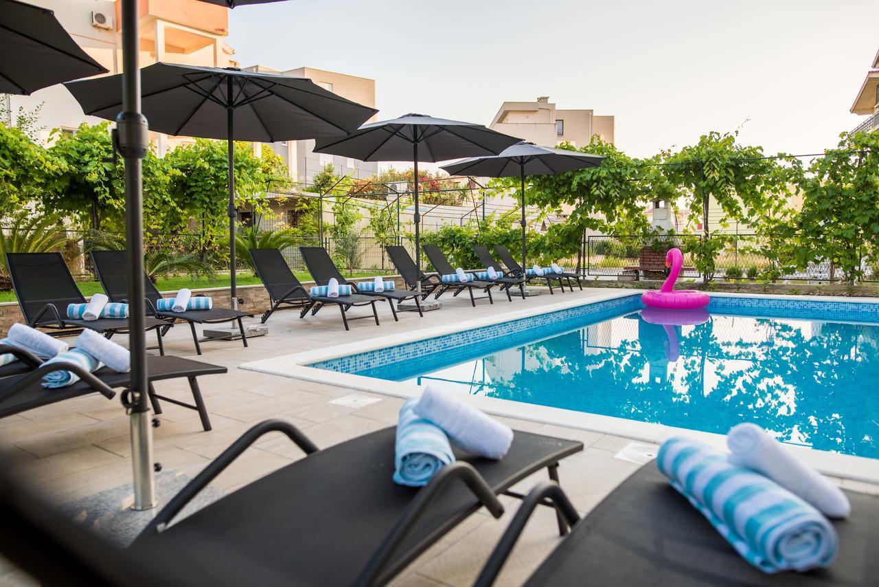 LCT Blue Lions Apartments Podstrana Extérieur photo