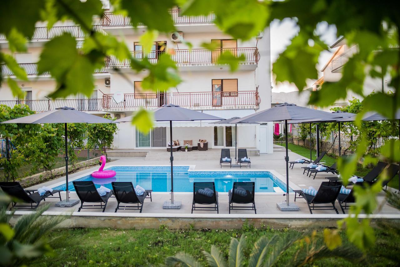 LCT Blue Lions Apartments Podstrana Extérieur photo