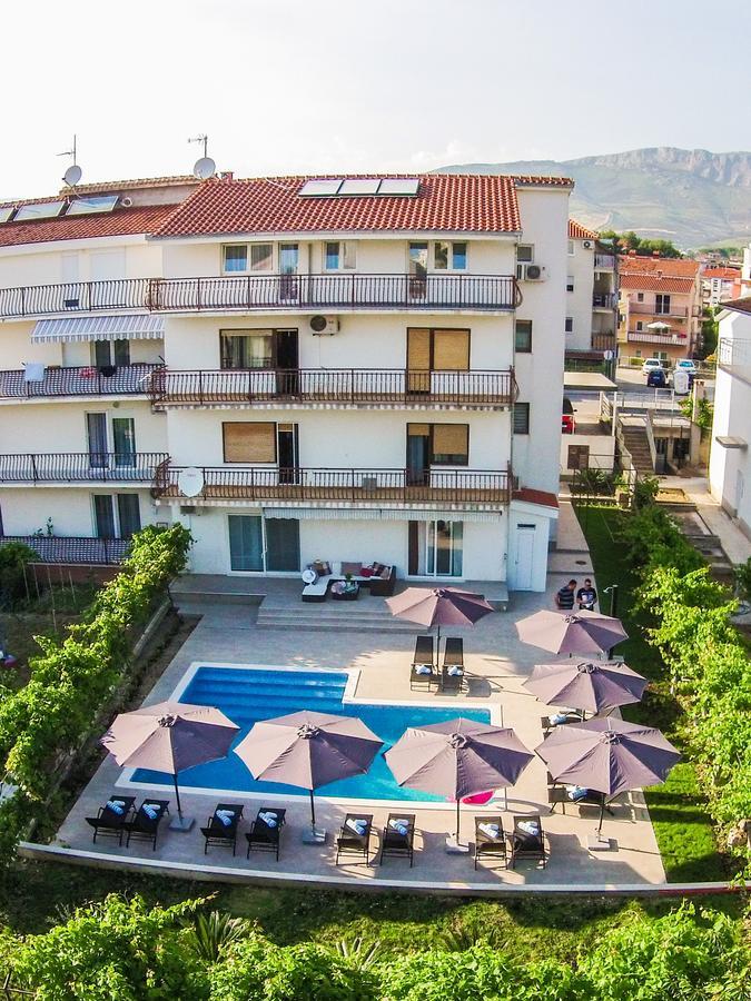 LCT Blue Lions Apartments Podstrana Extérieur photo